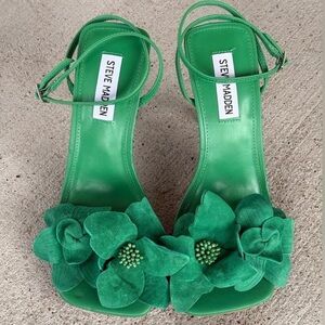 Steve Madden Green Floral Women's Sandals